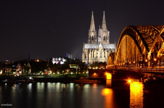 Night view of Köln